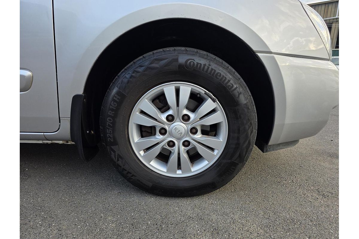 2013 Kia Grand Carnival Si VQ