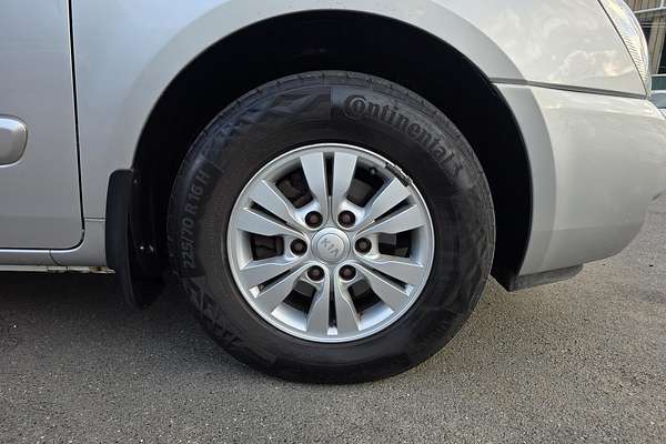 2013 Kia Grand Carnival Si VQ