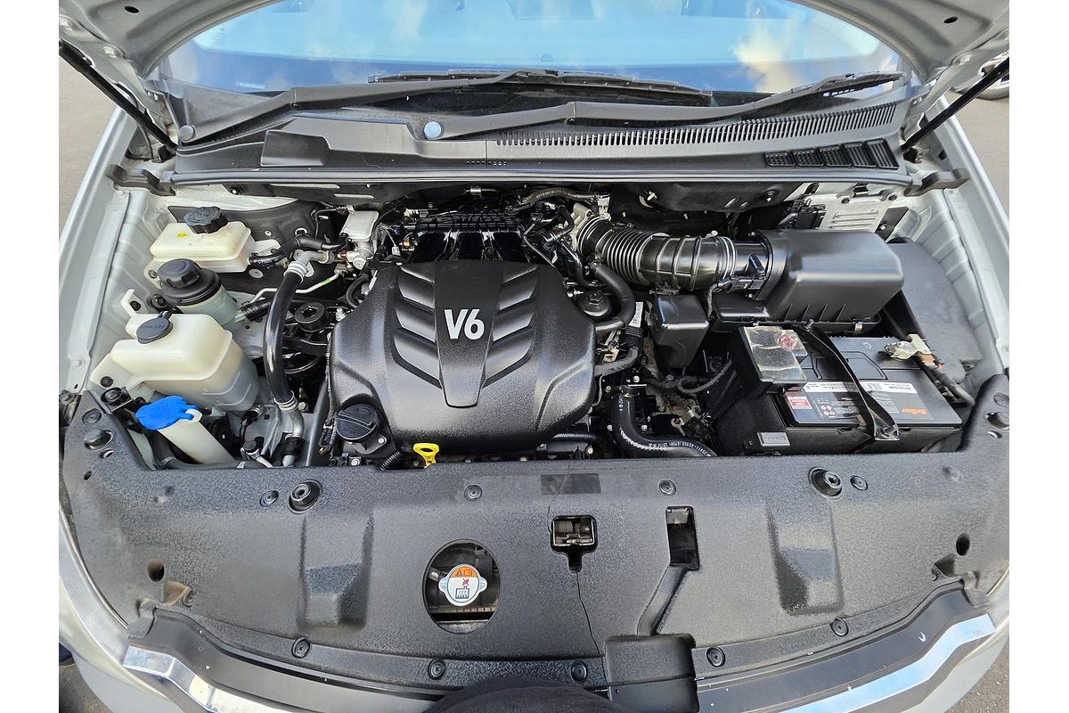 2013 Kia Grand Carnival Si VQ