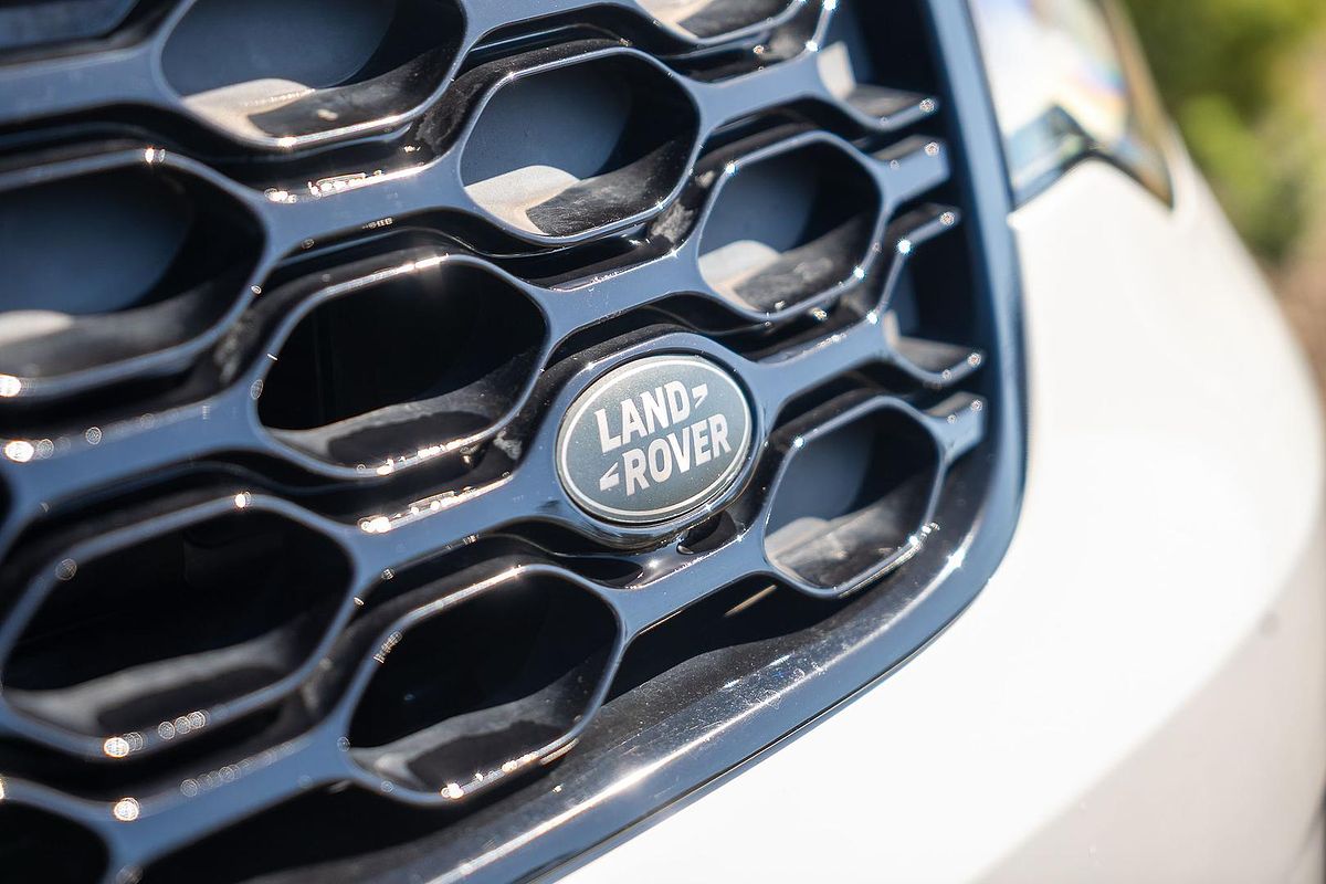 2020 Land Rover Discovery D300 R-Dynamic SE Series 5