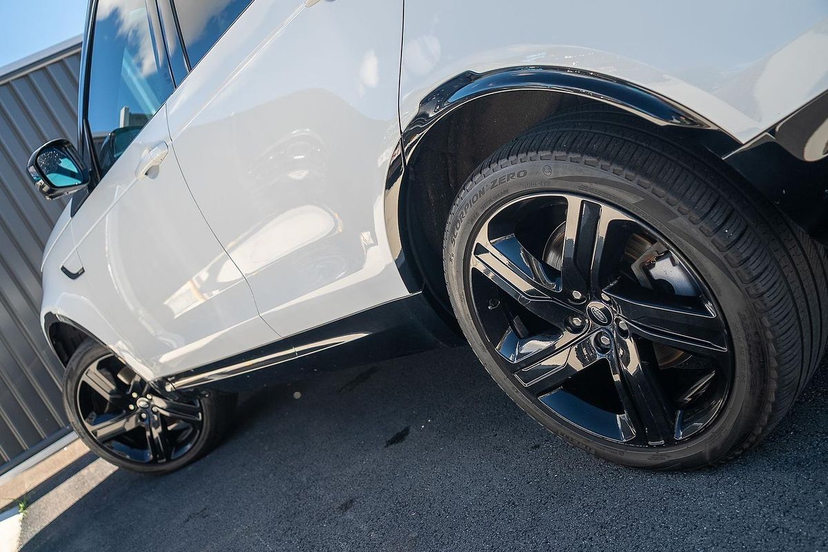 2020 Land Rover Discovery D300 R-Dynamic SE Series 5