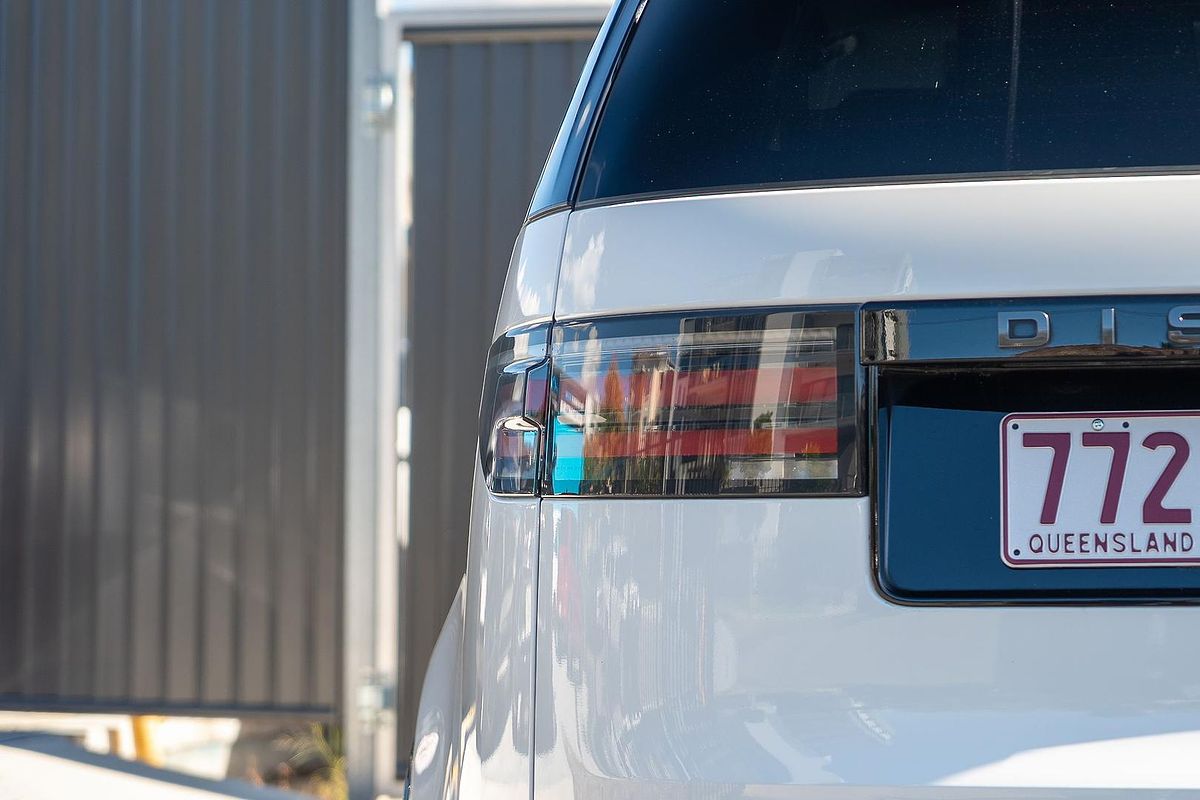 2020 Land Rover Discovery D300 R-Dynamic SE Series 5
