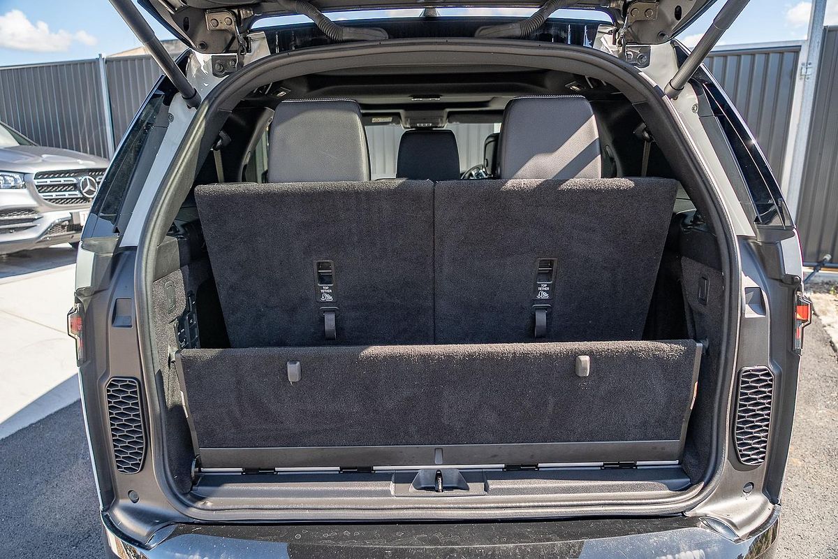 2020 Land Rover Discovery D300 R-Dynamic SE Series 5