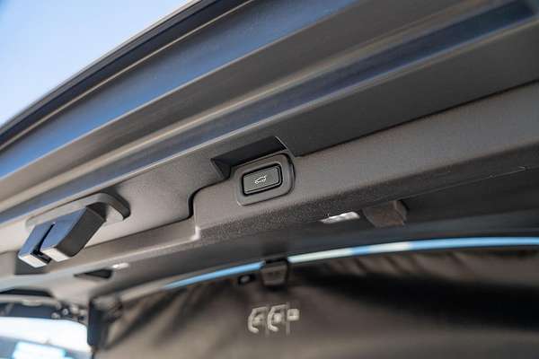 2020 Land Rover Discovery D300 R-Dynamic SE Series 5