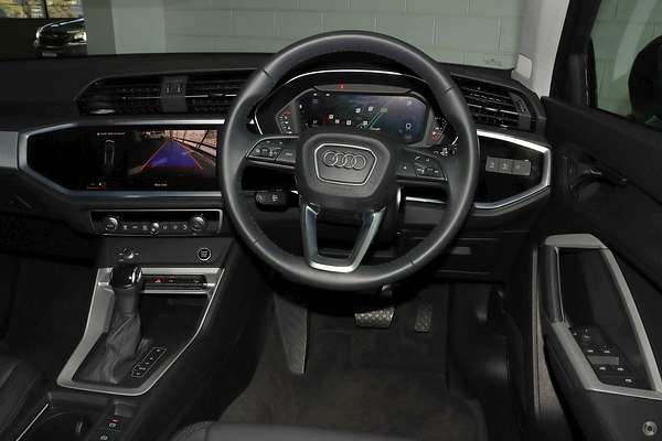 2024 Audi Q3 35 TFSI F3