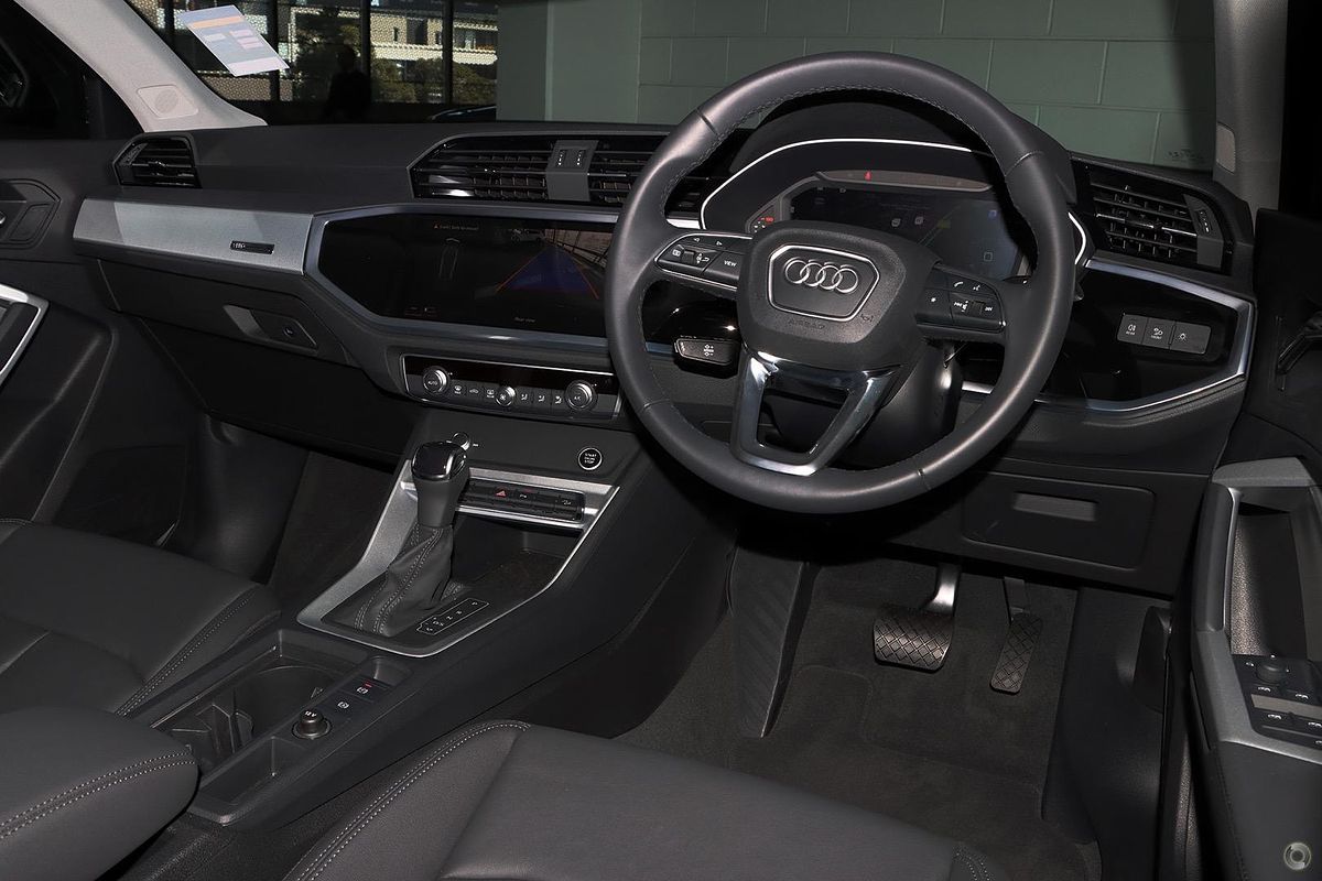 2024 Audi Q3 35 TFSI F3