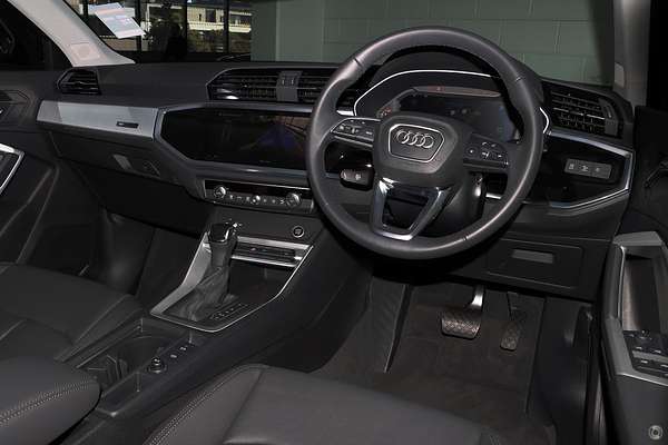 2024 Audi Q3 35 TFSI F3