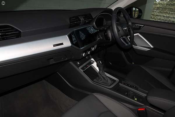 2024 Audi Q3 35 TFSI F3