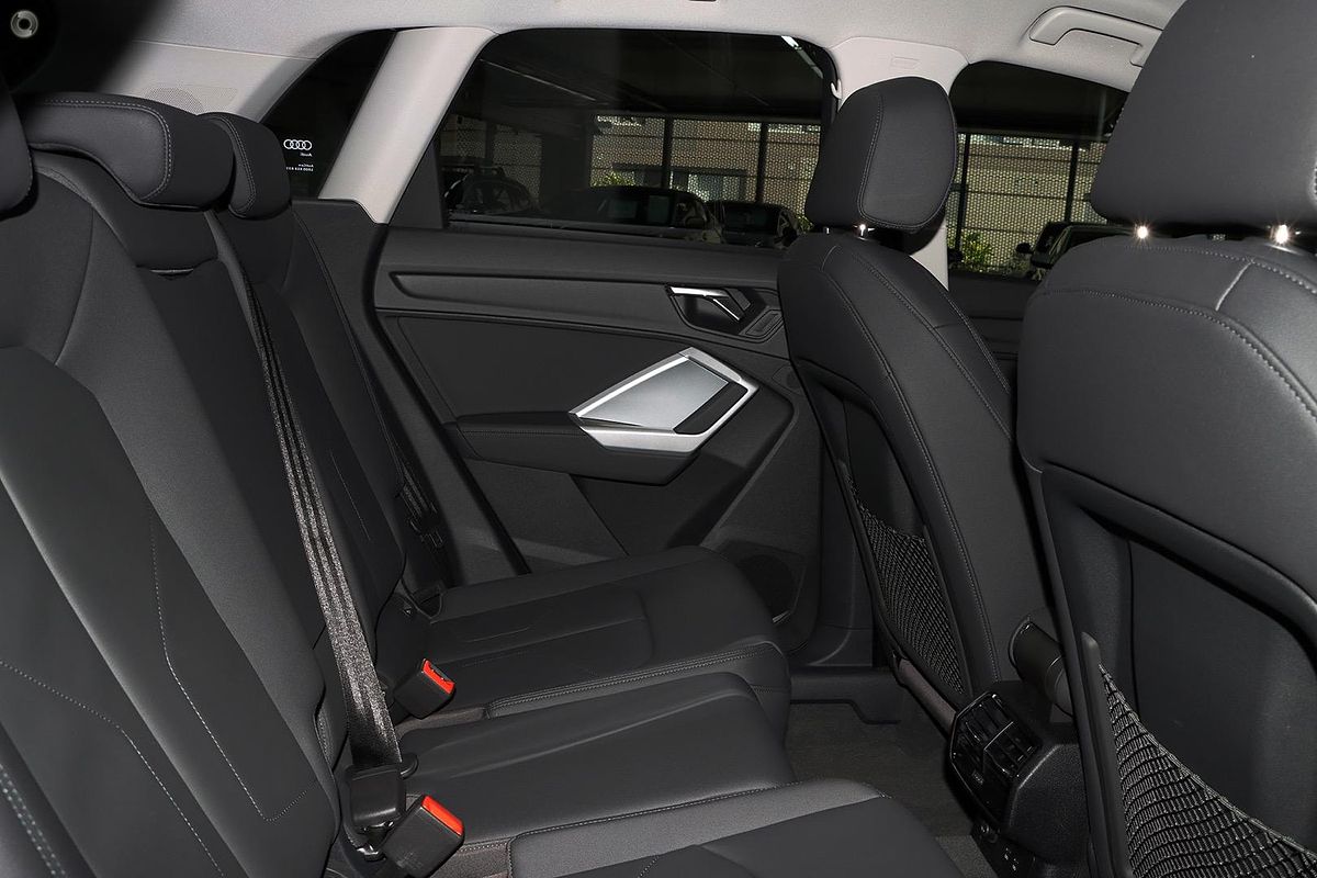 2024 Audi Q3 35 TFSI F3