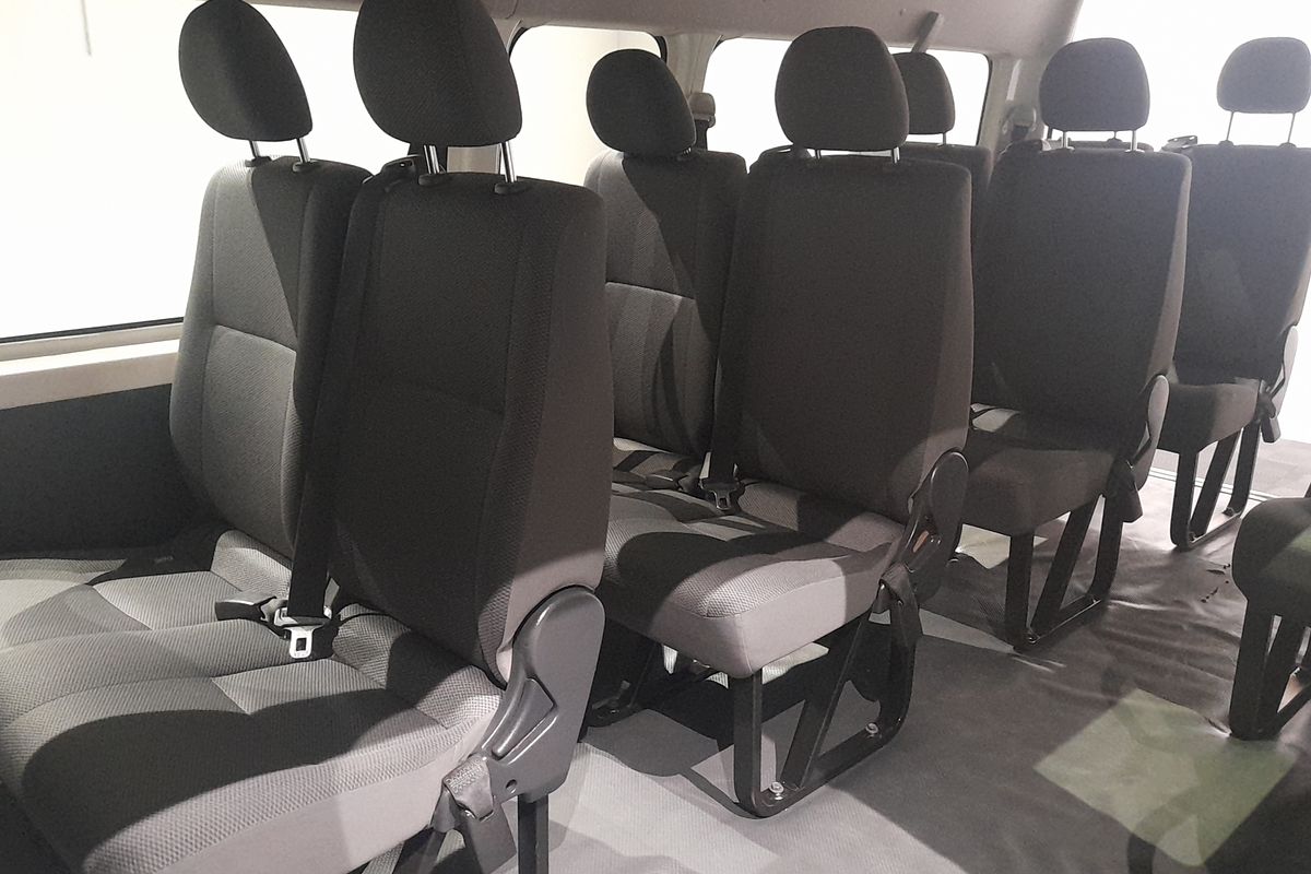 2018 Toyota Hiace Commuter KDH223R