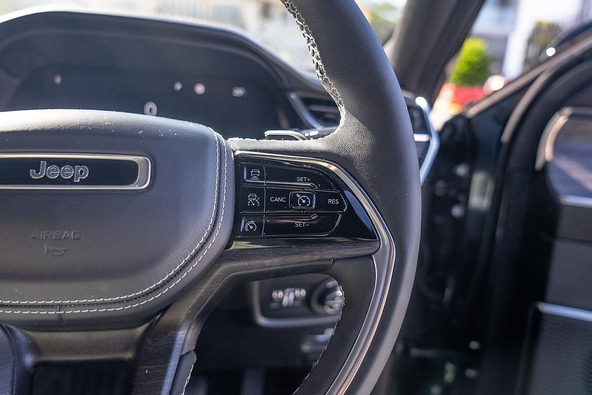 2023 Jeep Grand Cherokee Overland WL