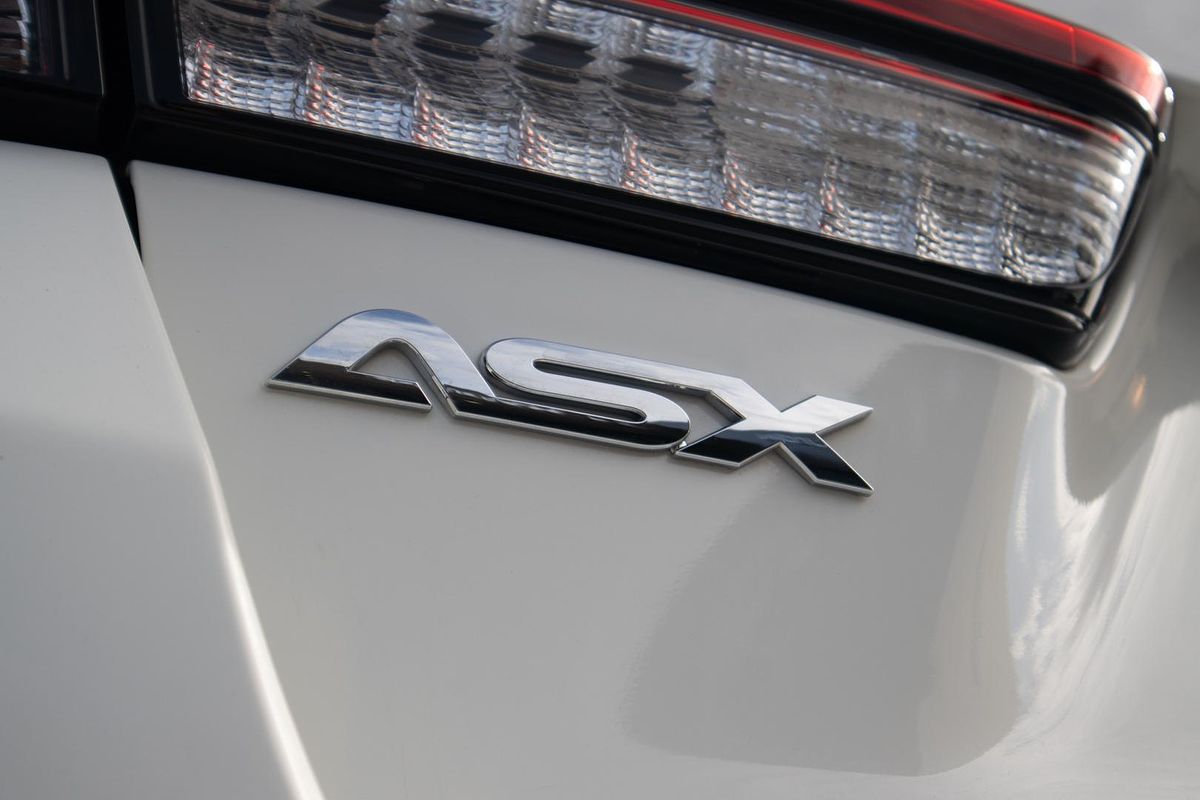 2023 Mitsubishi ASX ES XD