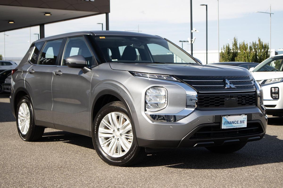 2023 Mitsubishi Outlander ES ZM