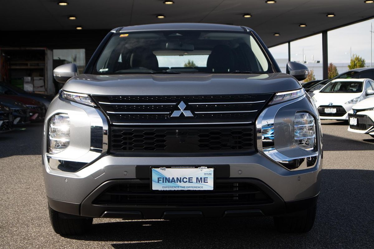 2023 Mitsubishi Outlander ES ZM