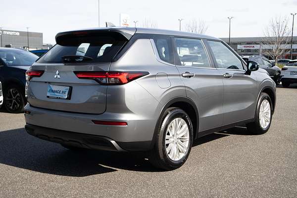2023 Mitsubishi Outlander ES ZM