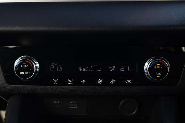 2023 Mitsubishi Outlander ES ZM