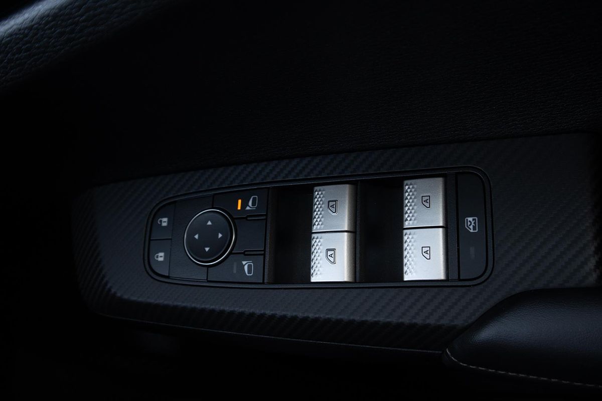 2023 Mitsubishi Outlander ES ZM