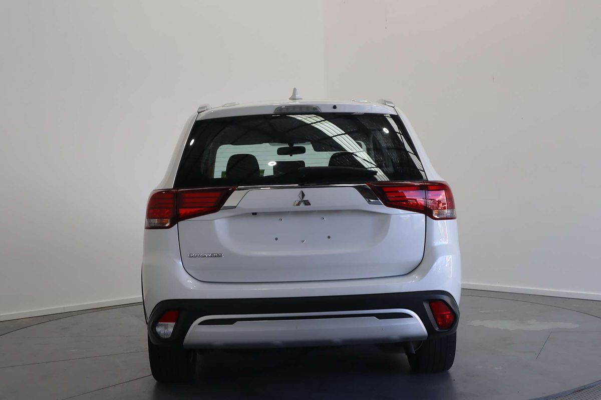 2018 Mitsubishi Outlander ES ADAS ZL