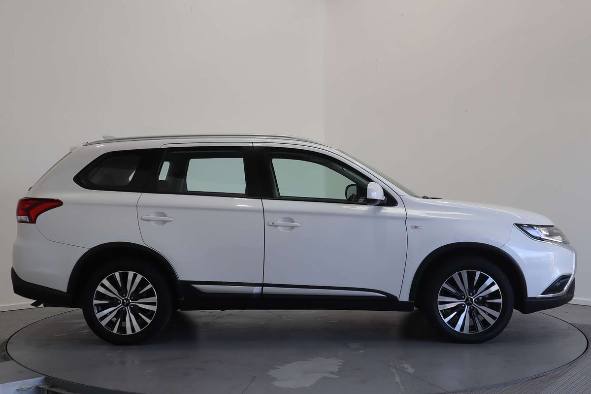 2018 Mitsubishi Outlander ES ADAS ZL