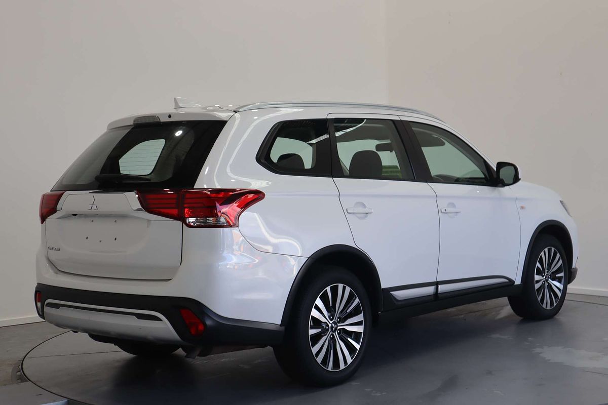 2018 Mitsubishi Outlander ES ADAS ZL