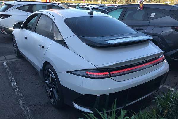 2024 Hyundai IONIQ 6 DYNAMIQ CE.V2
