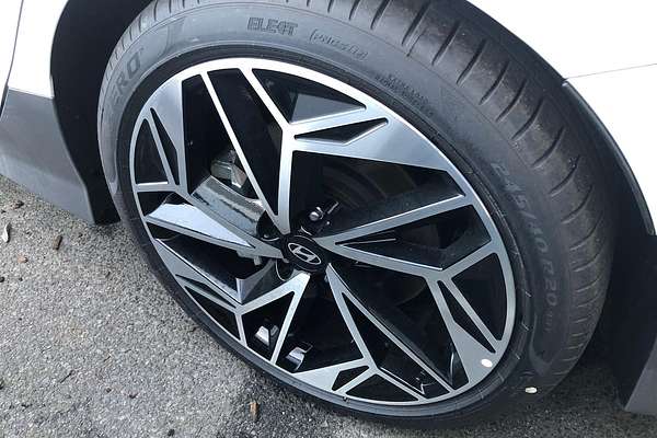 2024 Hyundai IONIQ 6 DYNAMIQ CE.V2
