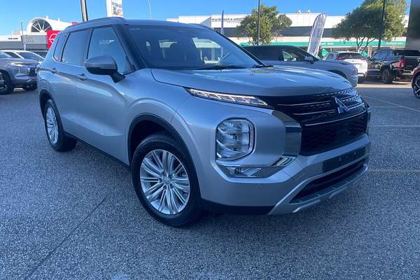 2024 Mitsubishi Outlander LS ZM