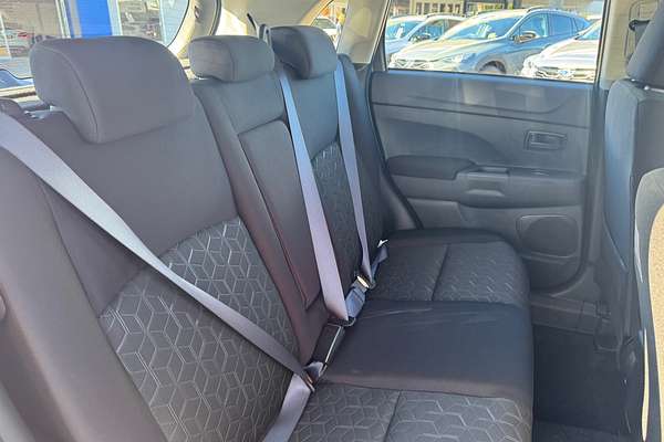 2024 Mitsubishi ASX ES XD