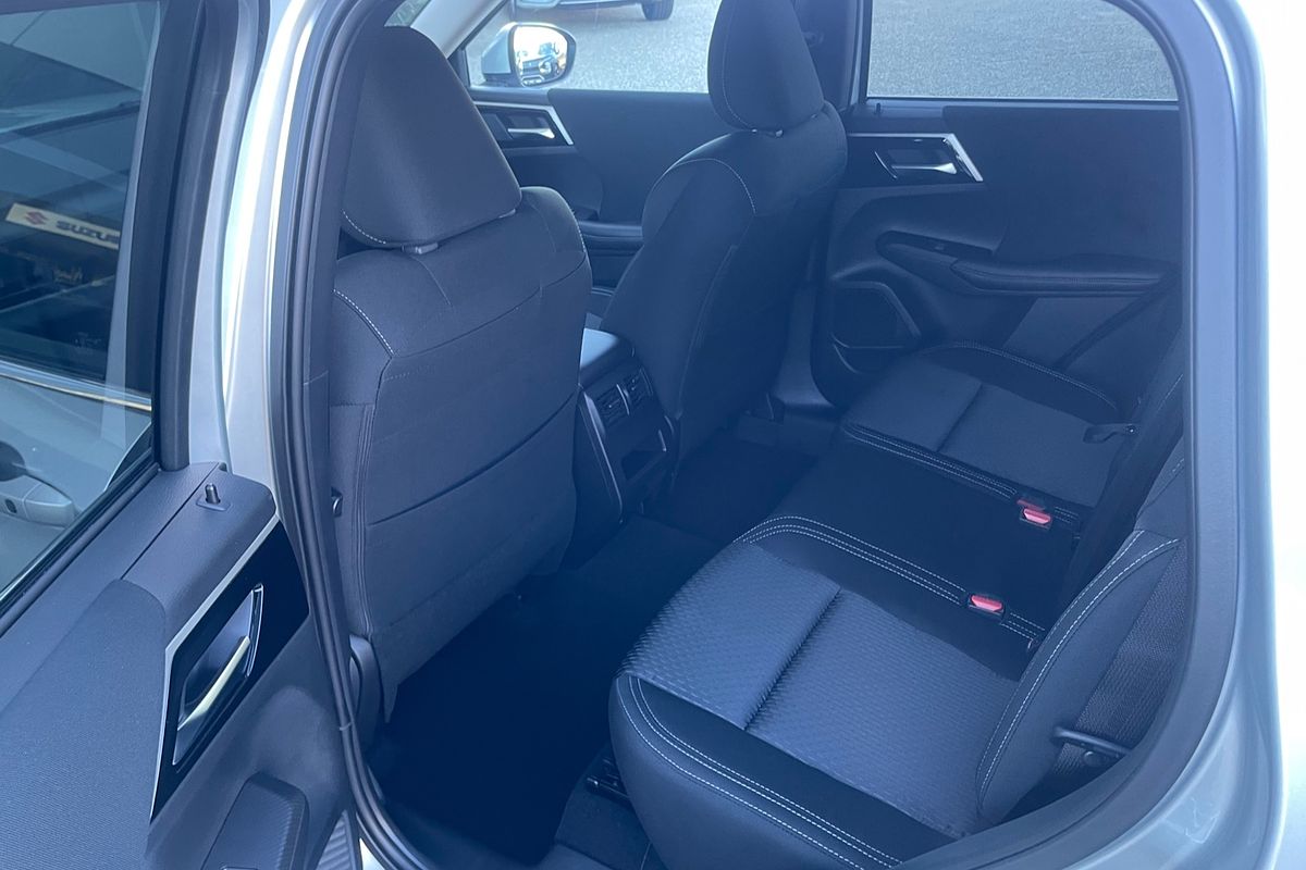 2024 Mitsubishi Outlander LS ZM