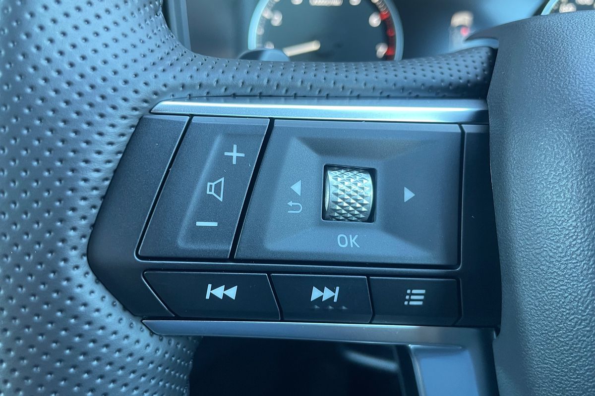 2024 Mitsubishi Outlander LS ZM