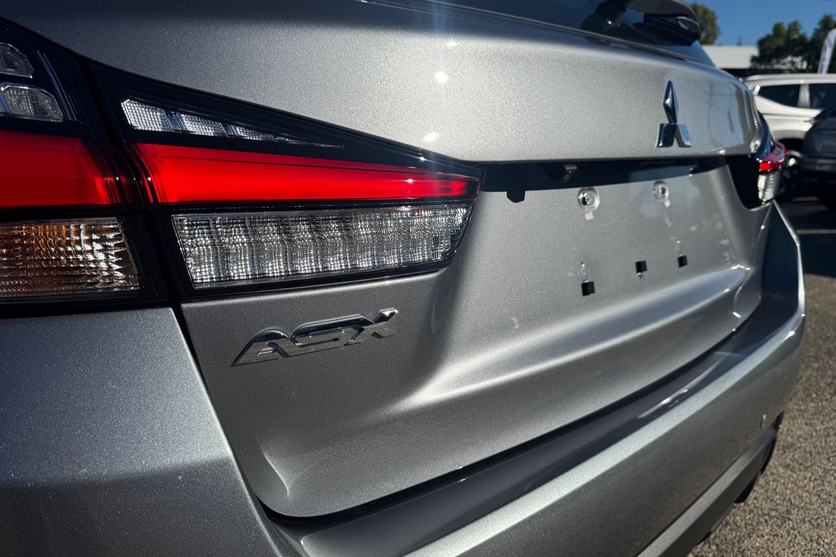 2024 Mitsubishi ASX ES XD
