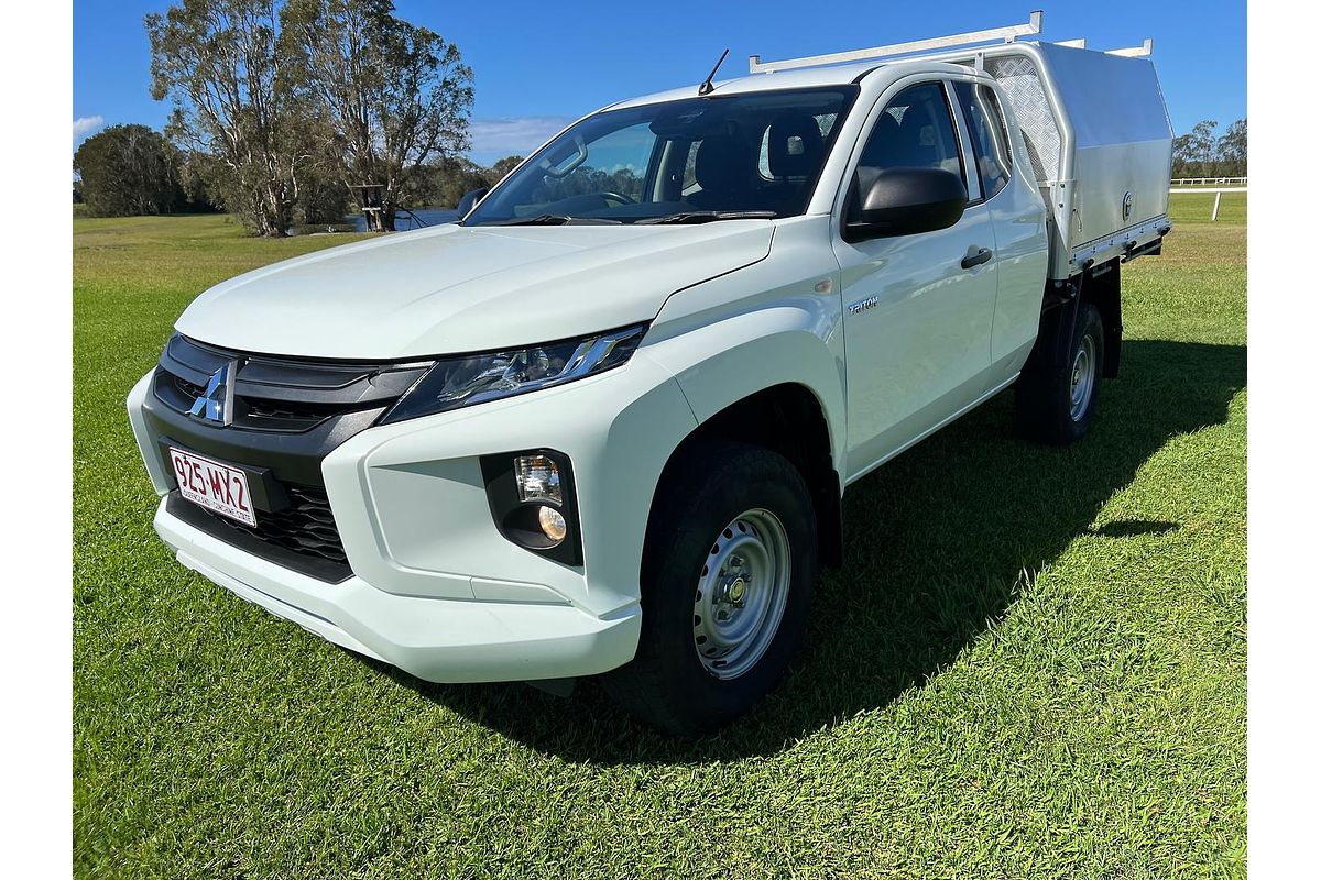 2021 Mitsubishi Triton GLX MR 4X4