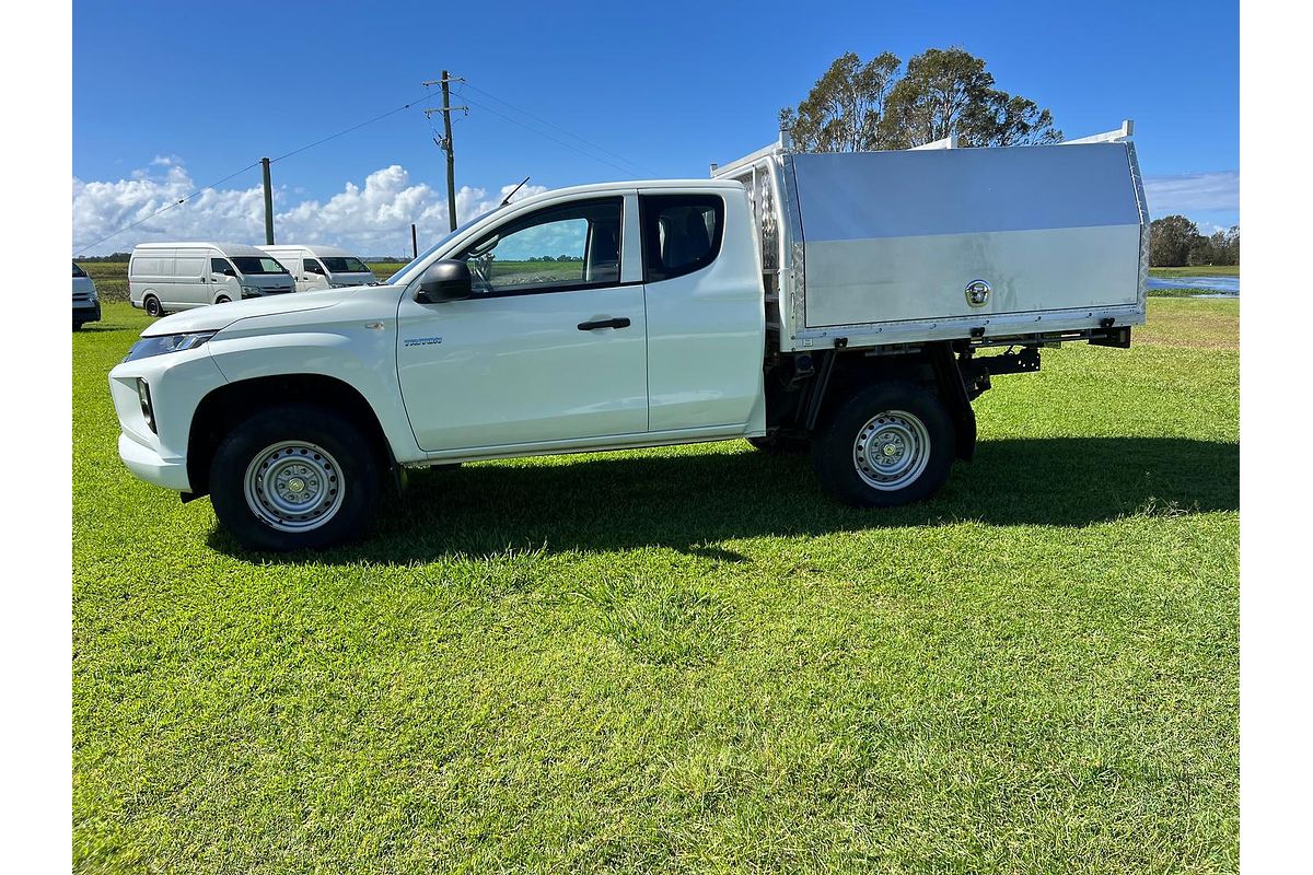 2021 Mitsubishi Triton GLX MR 4X4