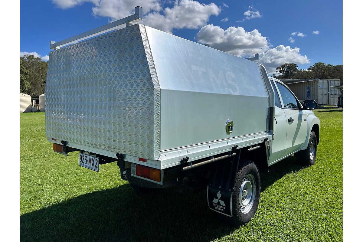 2021 Mitsubishi Triton GLX MR 4X4