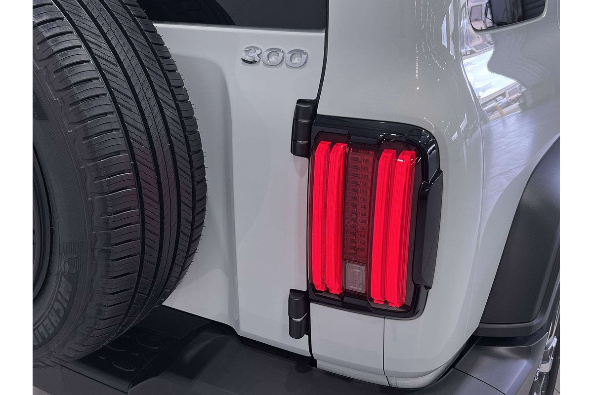 2025 GWM Tank 300 Ultra Hybrid P01