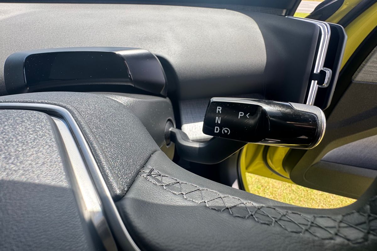 2023 Volvo EX30 Single Motor Extended Range Plus