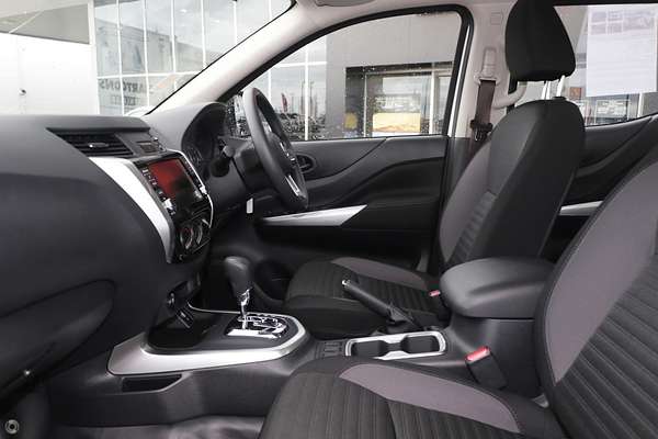 2025 Nissan Navara SL D23 Rear Wheel Drive