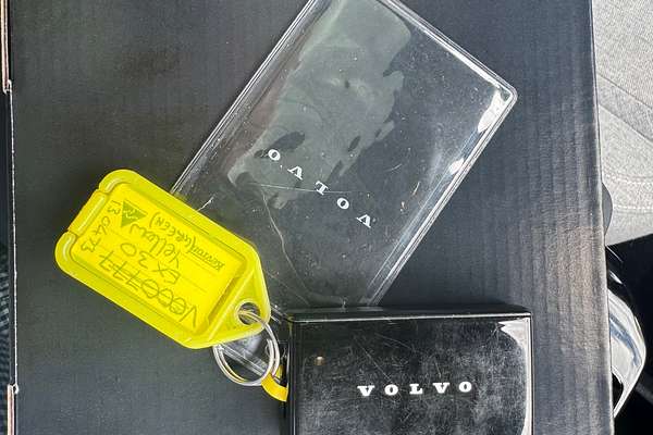 2023 Volvo EX30 Single Motor Extended Range Plus