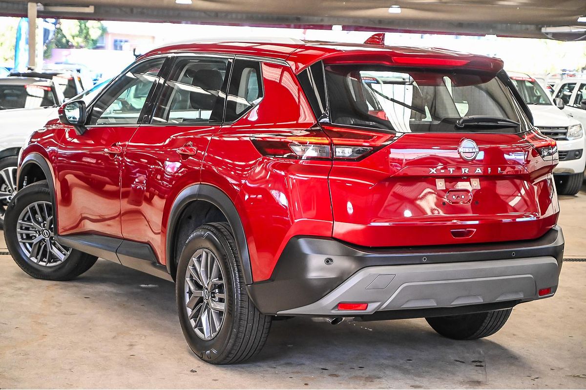 2024 Nissan X-TRAIL ST T33