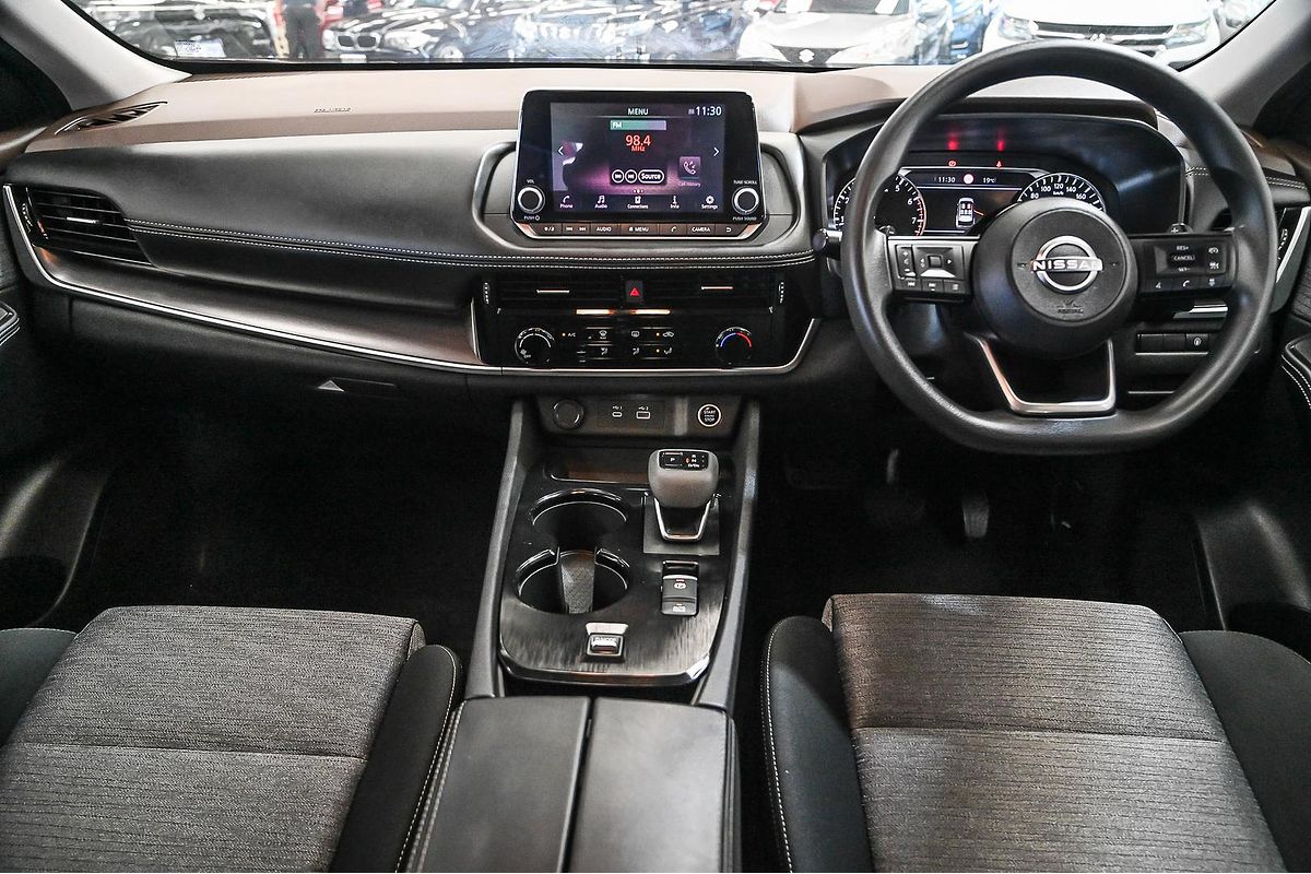 2024 Nissan X-TRAIL ST T33
