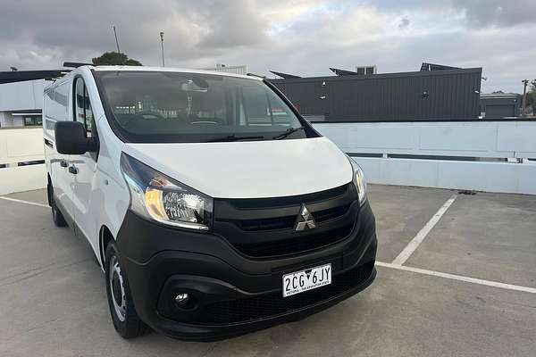 2022 Mitsubishi Express GLX SN LWB