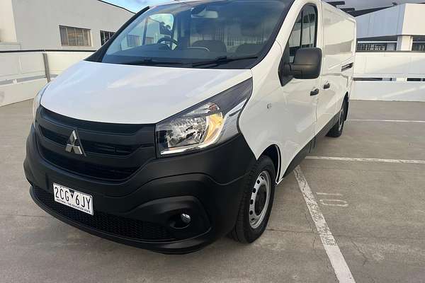 2022 Mitsubishi Express GLX SN LWB