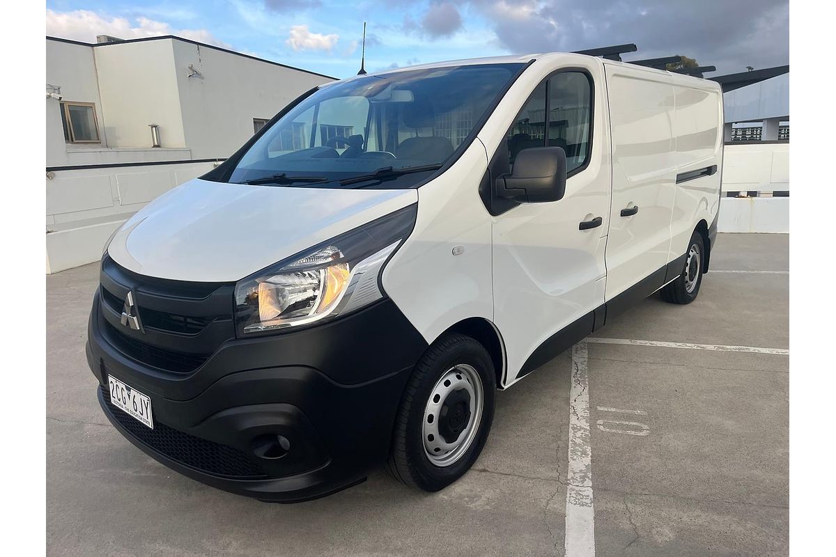 2022 Mitsubishi Express GLX SN LWB