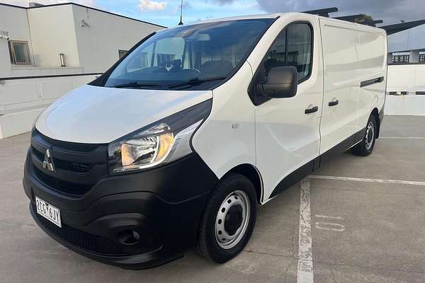 2022 Mitsubishi Express GLX SN LWB