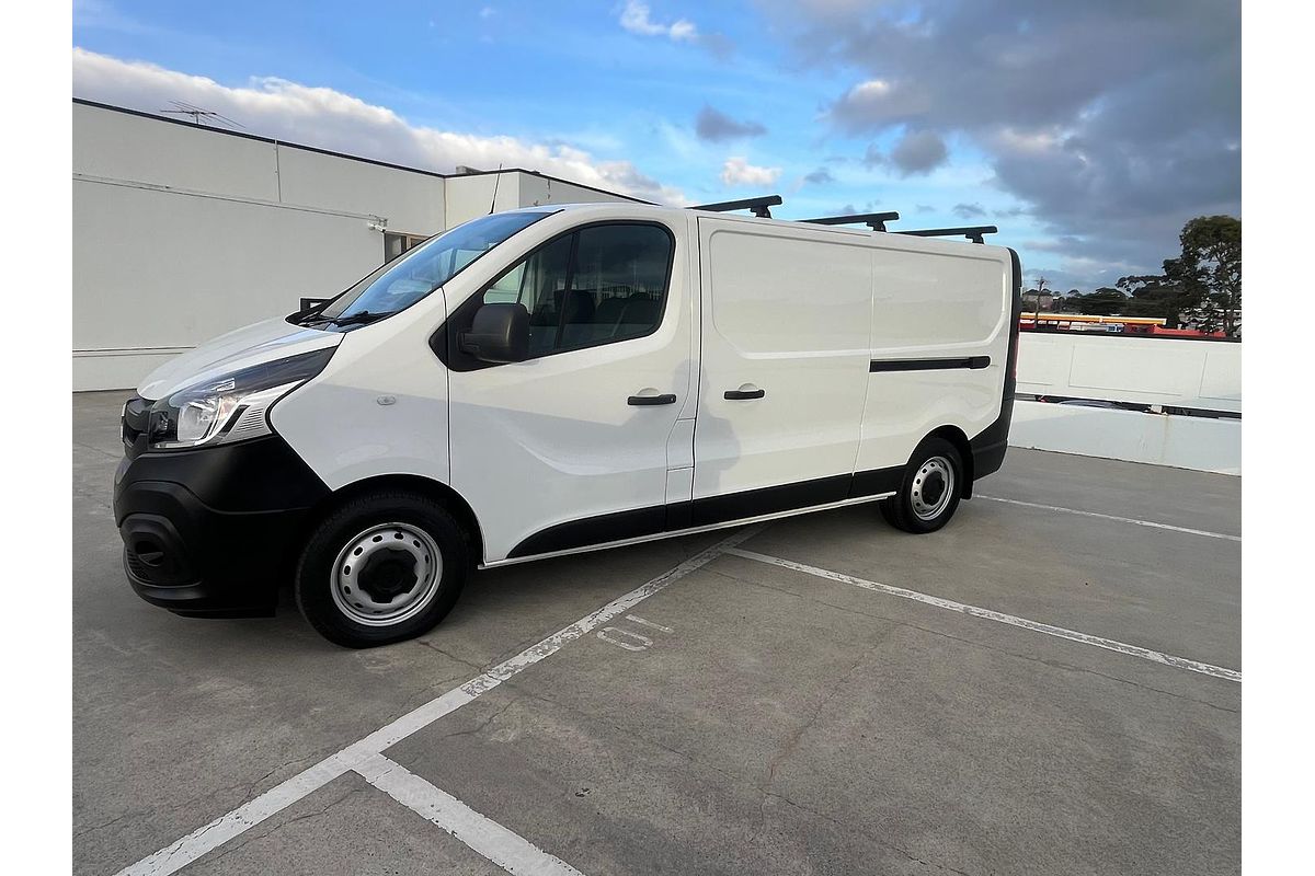 2022 Mitsubishi Express GLX SN LWB