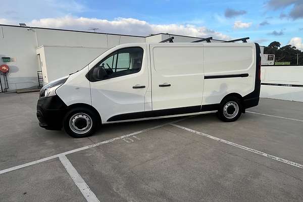 2022 Mitsubishi Express GLX SN LWB