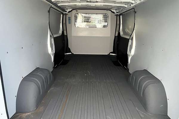 2022 Mitsubishi Express GLX SN LWB