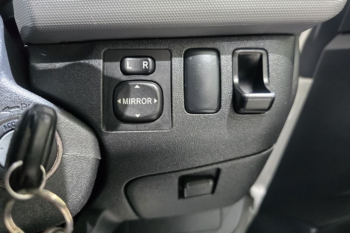 2012 Toyota Hiace KDH221R