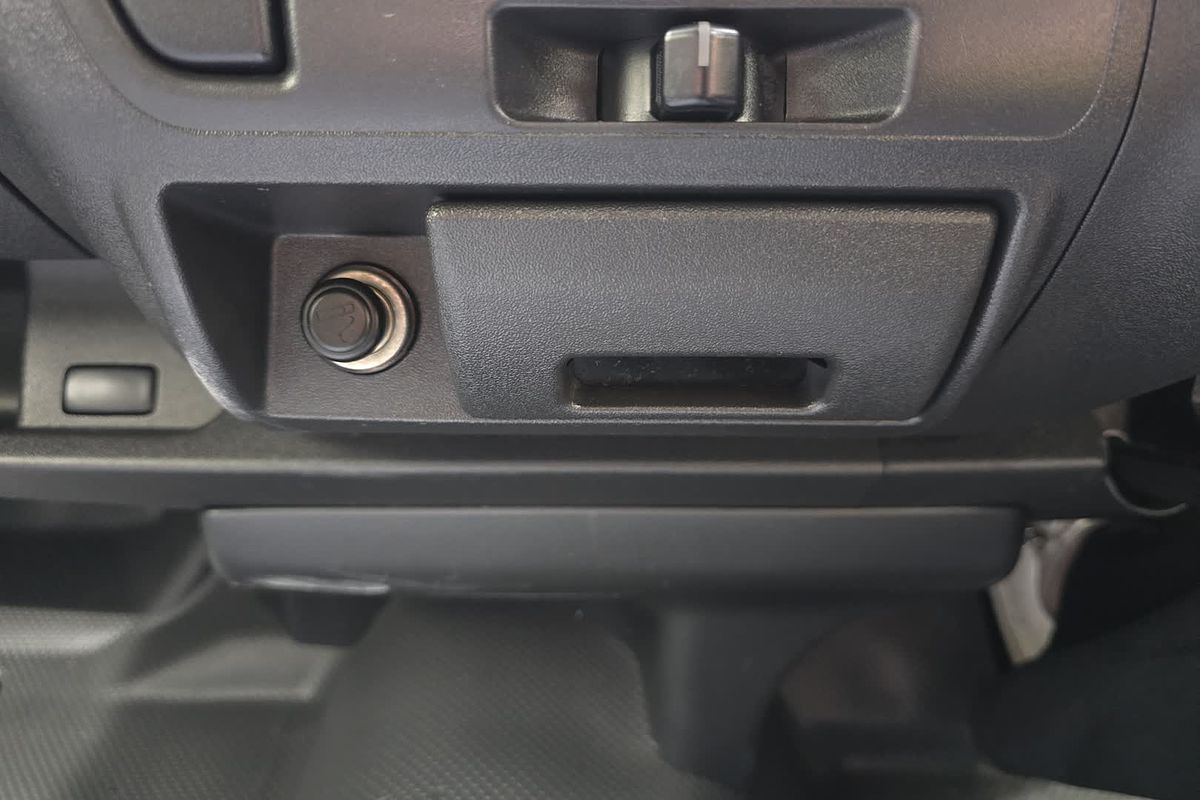 2012 Toyota Hiace KDH221R