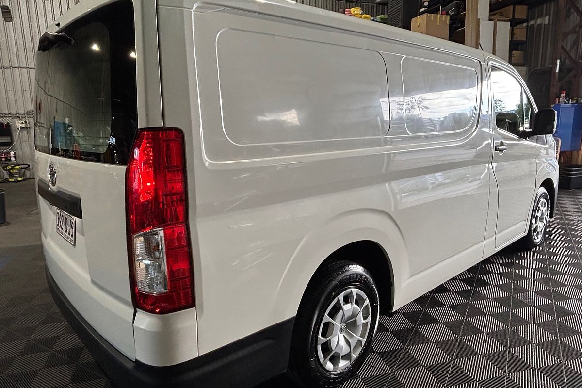 2021 Toyota Hiace GDH300R